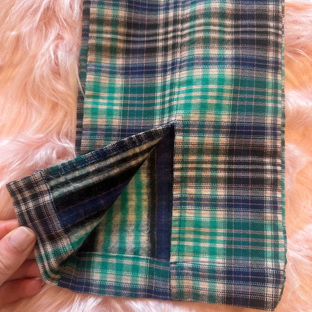 UO Blue & Green Tessa Plaid Notched Cropped High-Waisted Pant size 2 - Picture 6 of 9